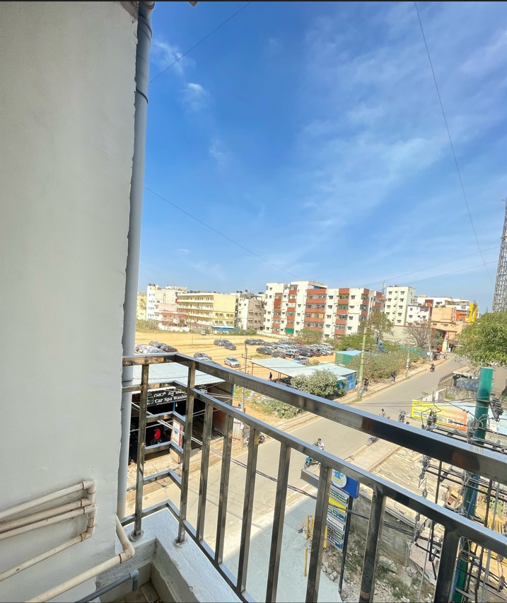 Maybaach Hotels,Marathahalli, Bengaluru, Karnataka, India Tulsi Theater Road , Ground Floor Bangalore Urban, Karnataka, India 560037,3 star